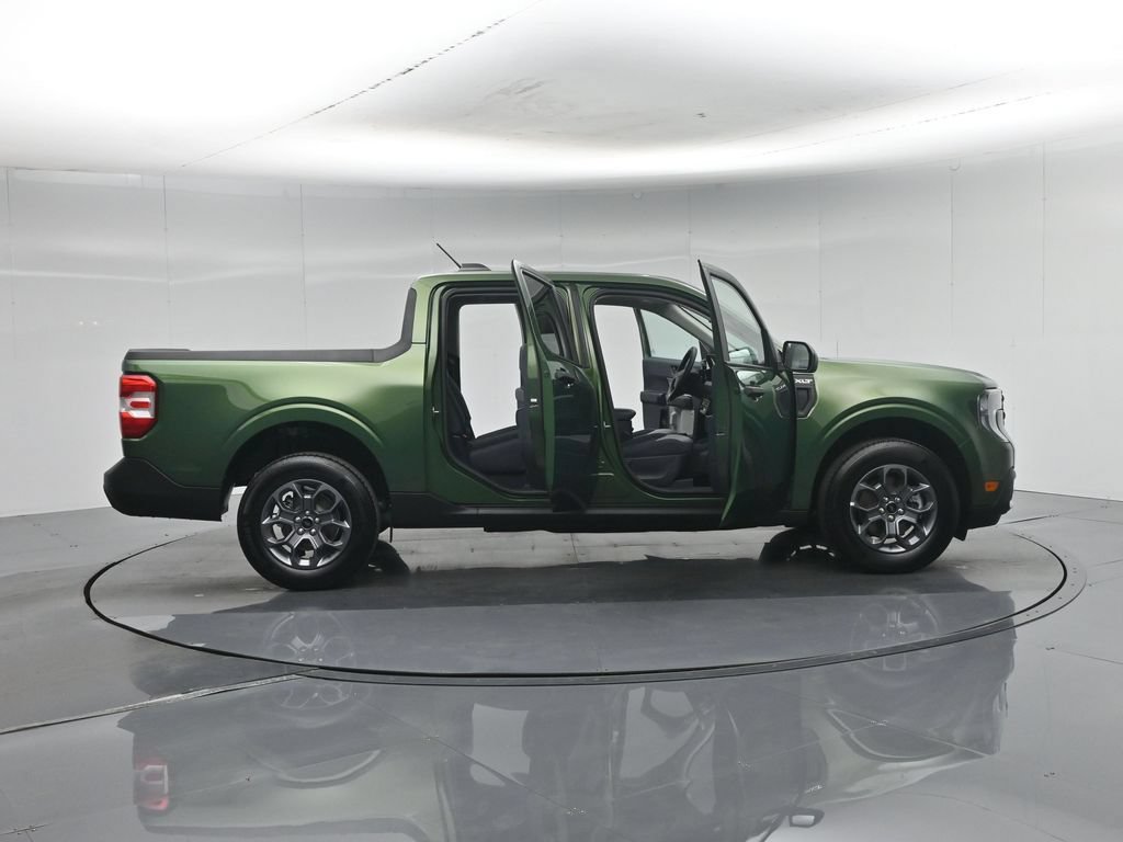 Certified 2025 Ford Maverick XLT FWD image 5