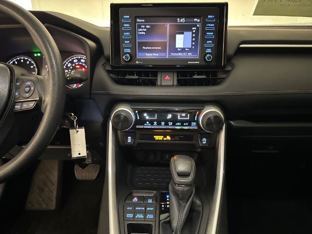Used 2022 Toyota RAV4 LE AWD/4WD image 24
