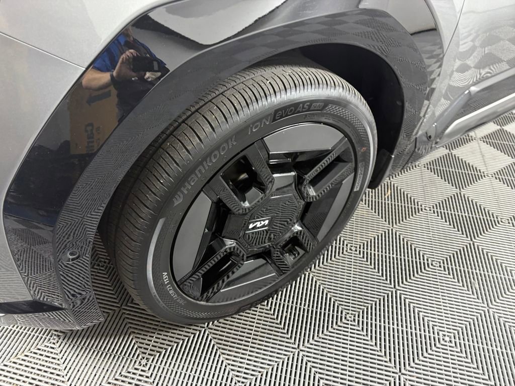 Used 2025 Kia EV9 GT-Line image 10