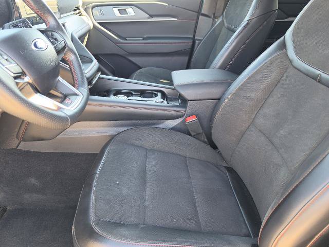 Certified 2025 Ford Explorer ST RWD image 9
