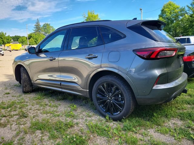Certified 2023 Ford Escape ST-Line Elite w/ Premium Technology Package AWD/4WD image 4