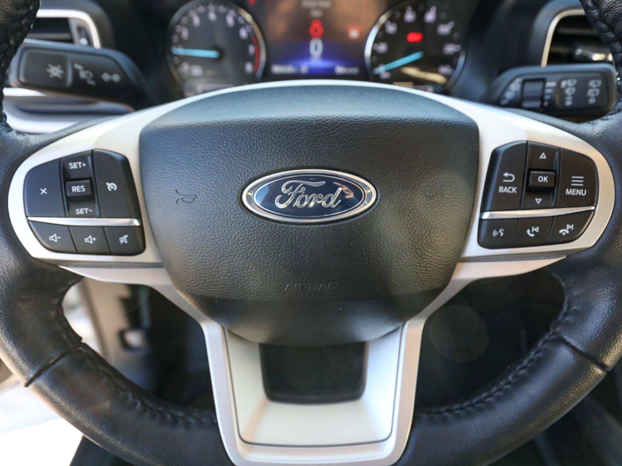 Certified 2023 Ford Explorer XLT w/ Equipment Group 202A AWD/4WD image 15