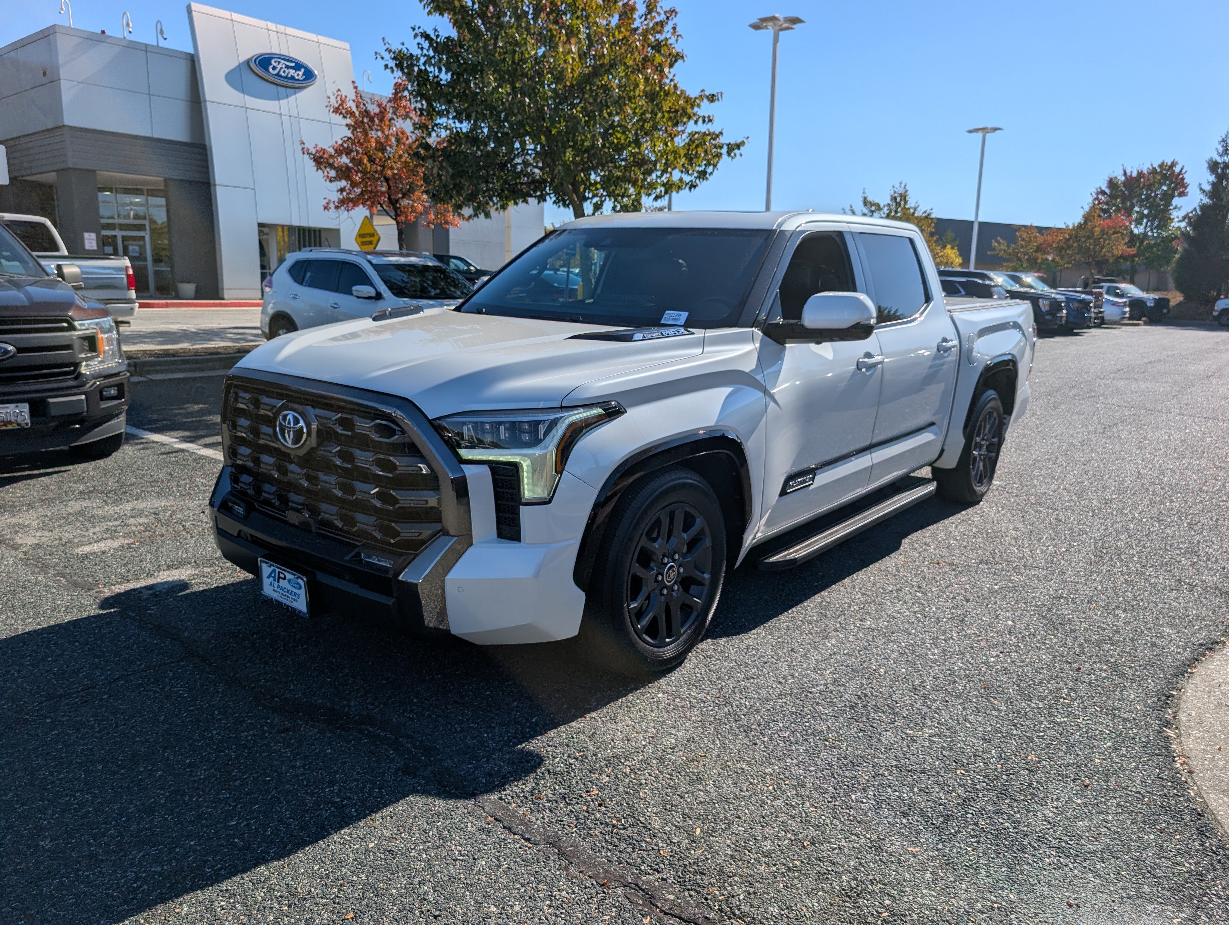 Used 2023 Toyota Tundra Platinum AWD/4WD image 8
