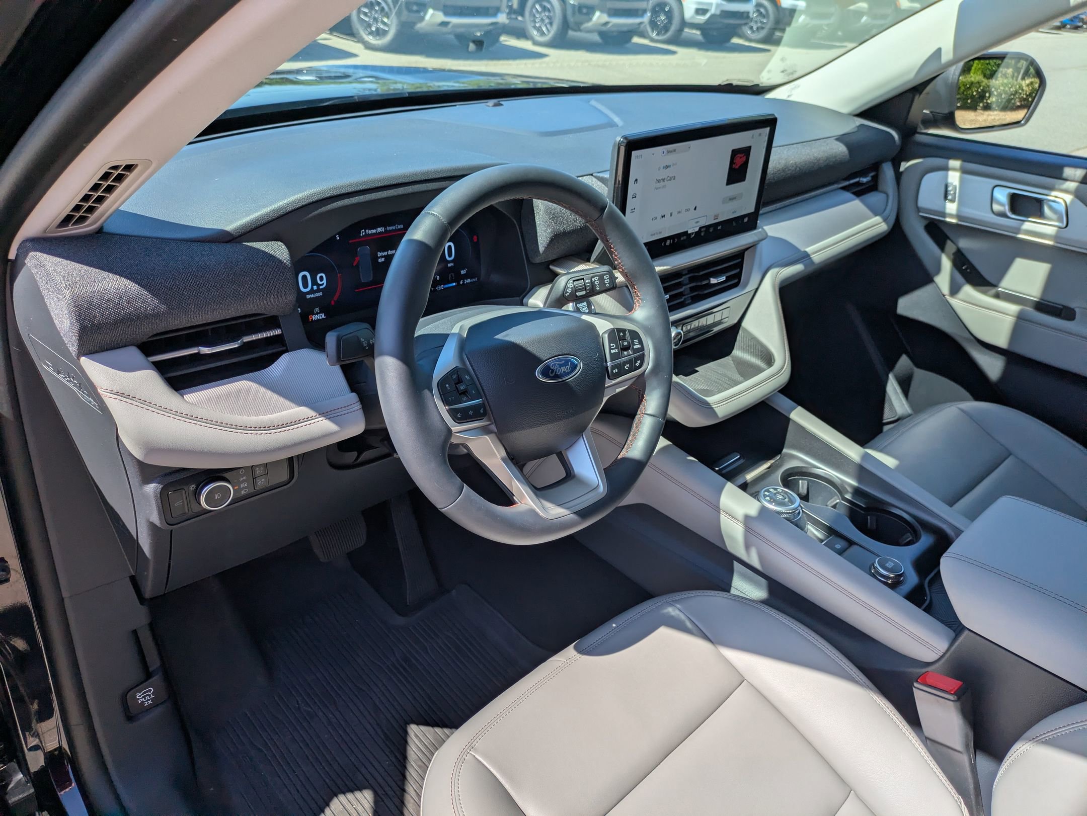 Certified 2025 Ford Explorer Active w/ Active Comfort Package AWD/4WD image 14