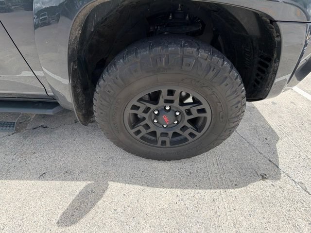 Used 2024 Toyota 4Runner TRD Off-Road Premium w/ Moonroof Package AWD/4WD image 13