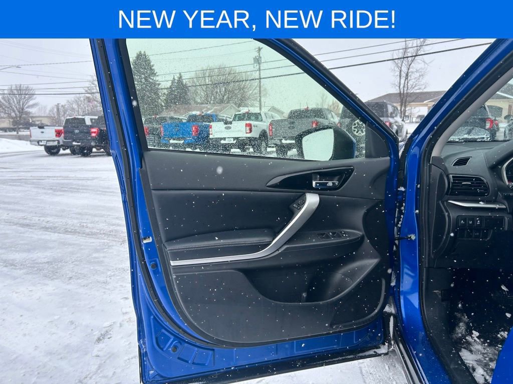 Used 2024 Mitsubishi Eclipse Cross SE image 12