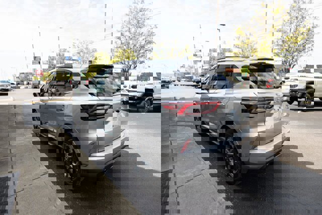 Certified 2023 Ford Escape ST-Line Select image 2