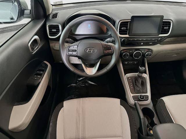 Used 2025 Hyundai Venue SEL FWD image 10
