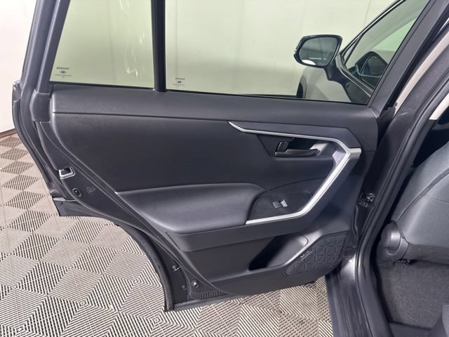 Used 2024 Toyota RAV4 LE AWD/4WD image 18
