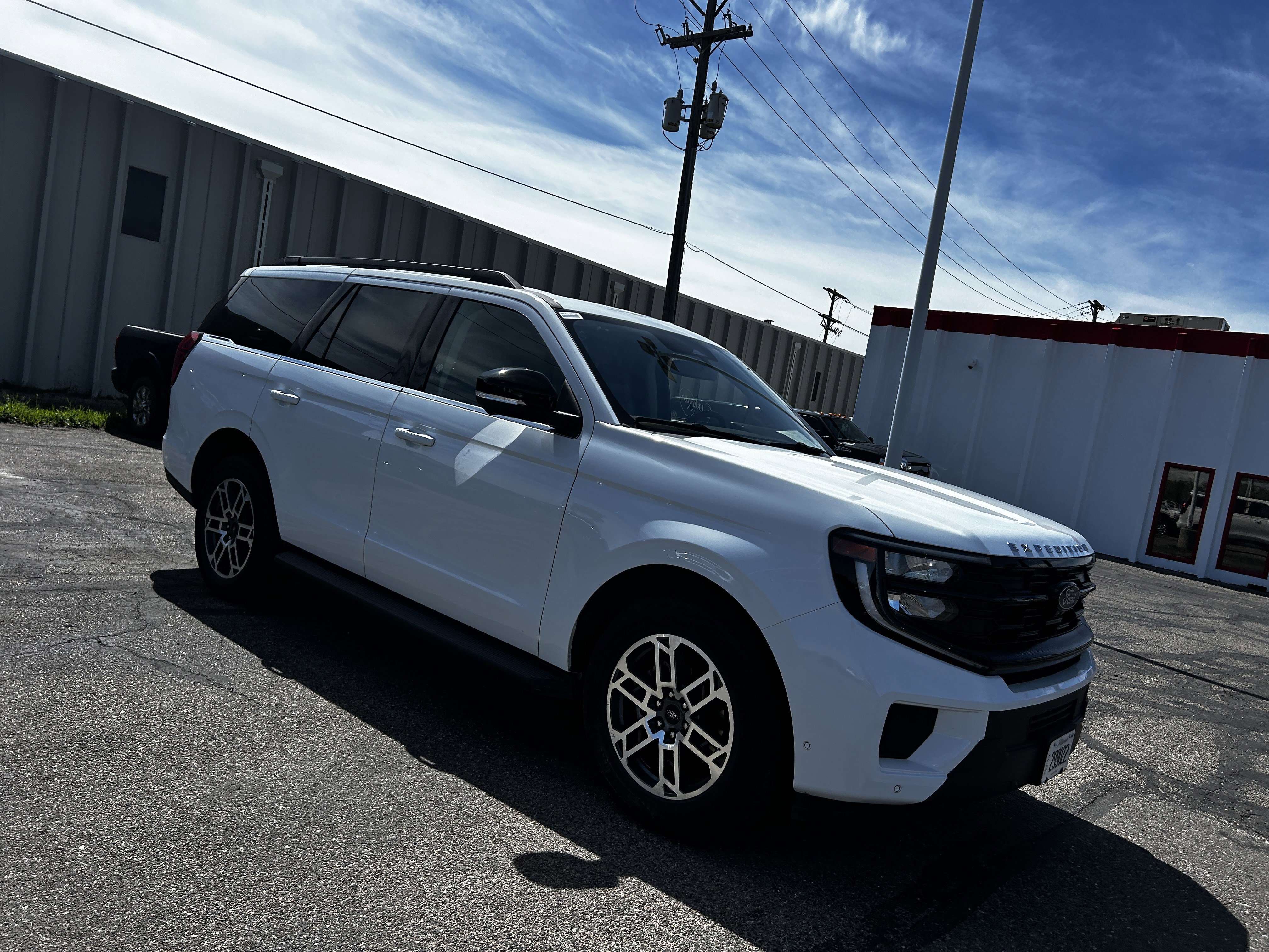 Certified 2025 Ford Expedition Active AWD/4WD image 8