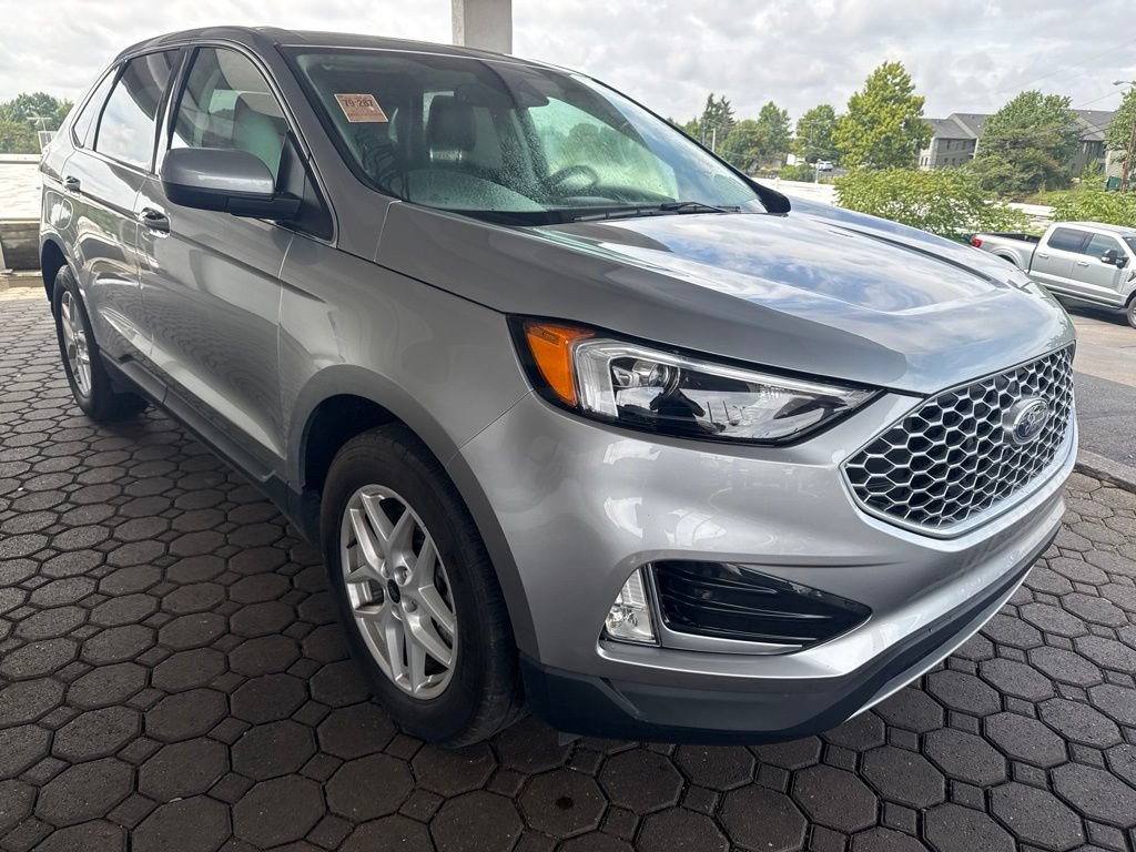Certified 2024 Ford Edge SEL w/ Convenience Package AWD/4WD image 4