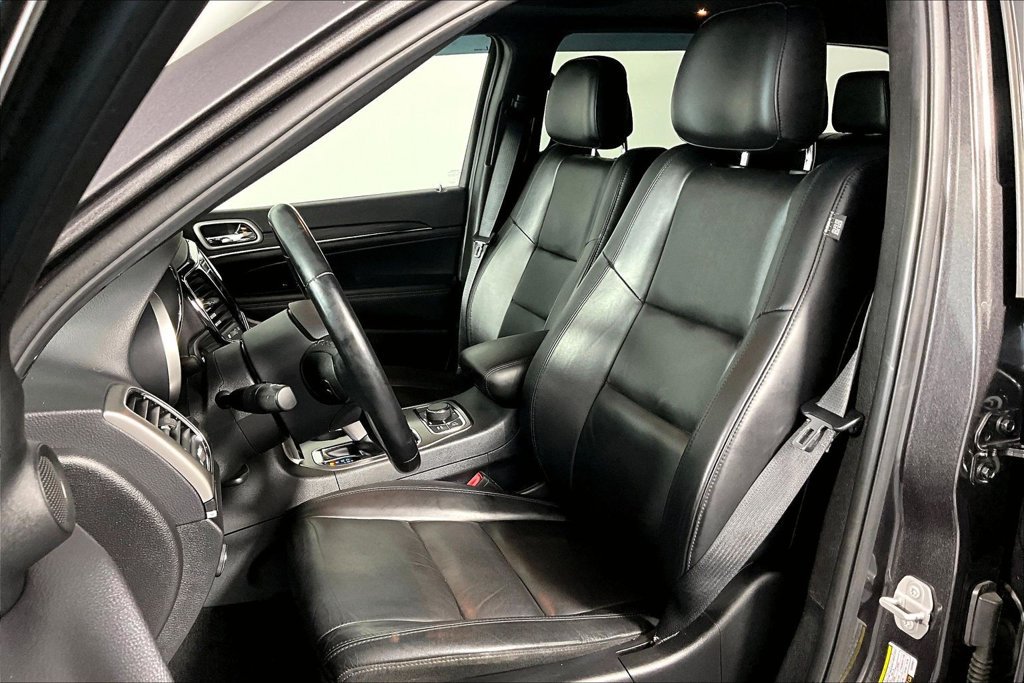Used 2020 Jeep Grand Cherokee Limited AWD/4WD image 25