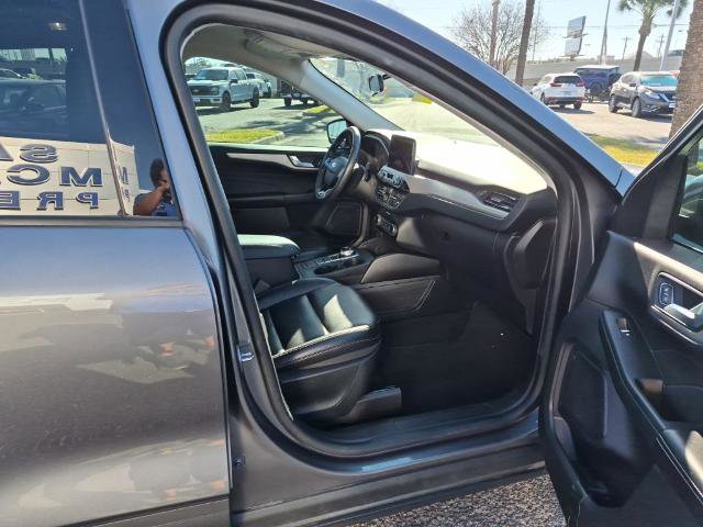 Certified 2022 Ford Escape SEL AWD/4WD image 18