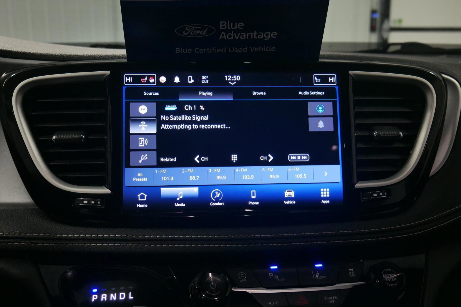 Used 2023 Chrysler Pacifica Touring-L w/ S Appearance Package image 22