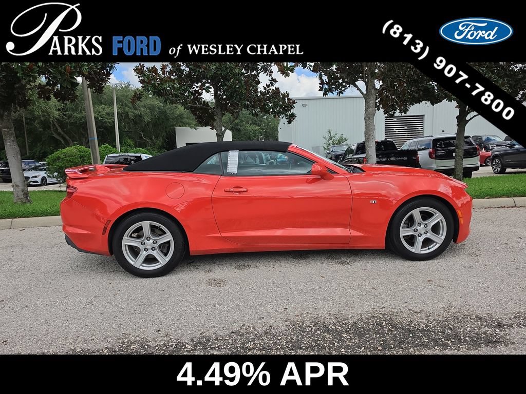 Used 2019 Chevrolet Camaro LT RWD image 4