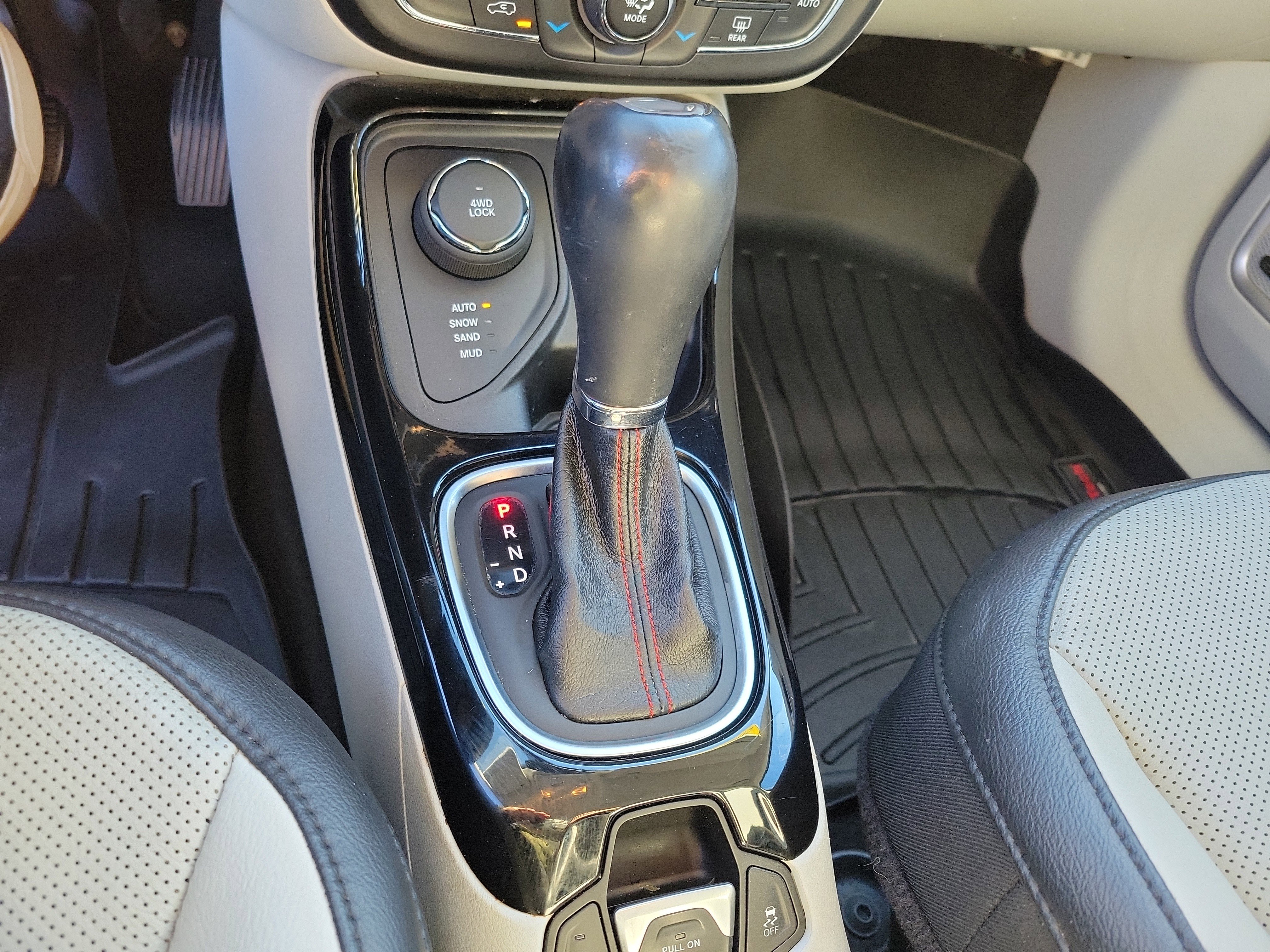 Used 2021 Jeep Compass Limited w/ Sun and Sound Group image 18