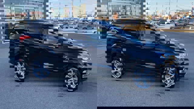 Certified 2019 Ford Escape Titanium image 3