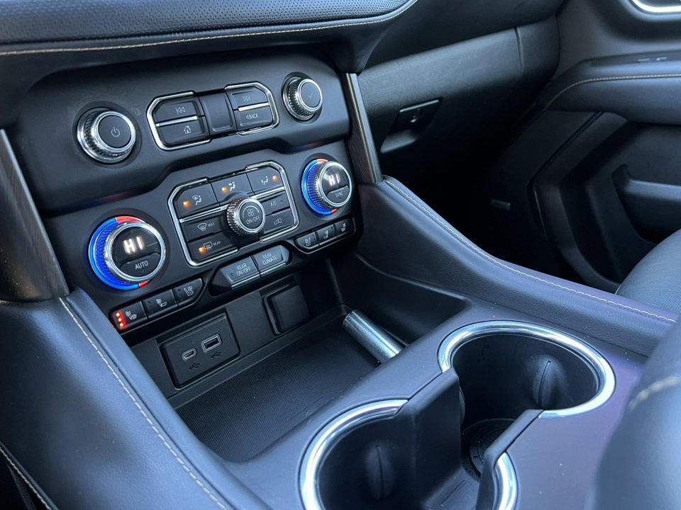 Used 2023 GMC Yukon XL AT4 image 37