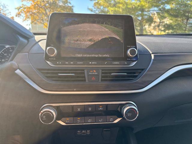 Used 2024 Nissan Altima 2.5 SV FWD image 20