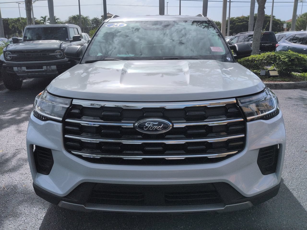 Certified 2025 Ford Explorer Active RWD image 8