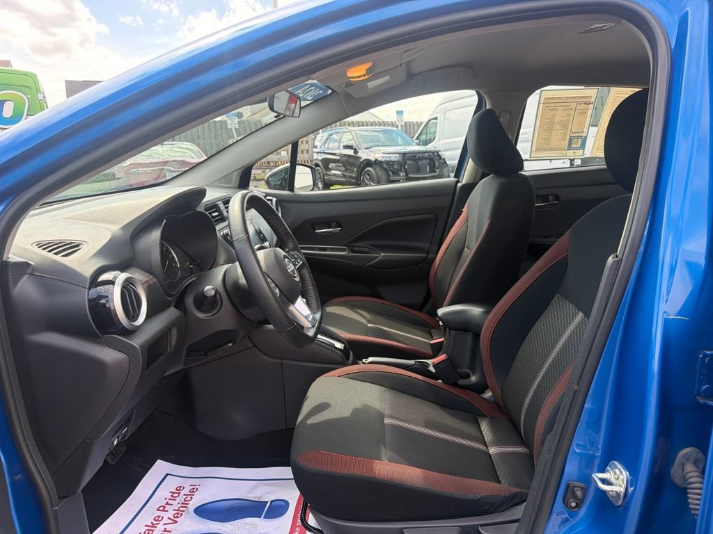 Used 2024 Nissan Versa SR FWD image 32