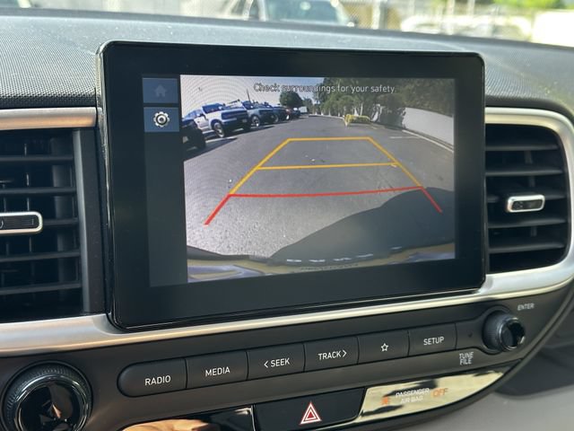 Used 2023 Hyundai Venue SEL FWD image 22