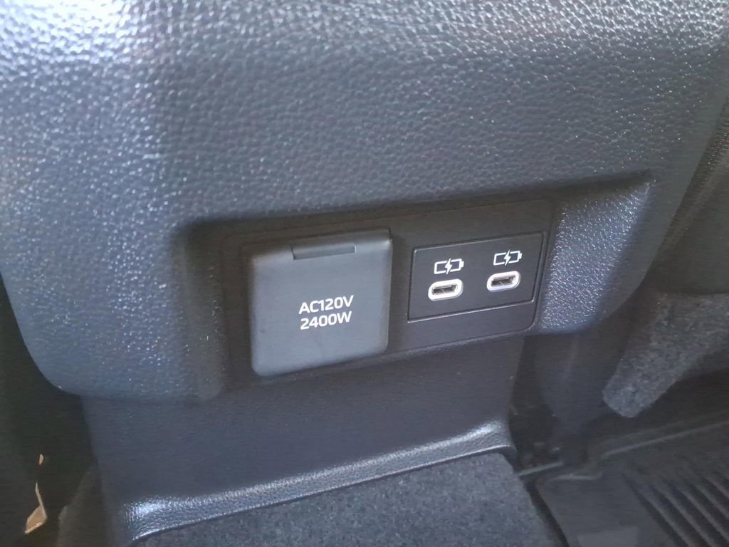 Used 2025 Toyota Tacoma TRD Off-Road AWD/4WD image 19