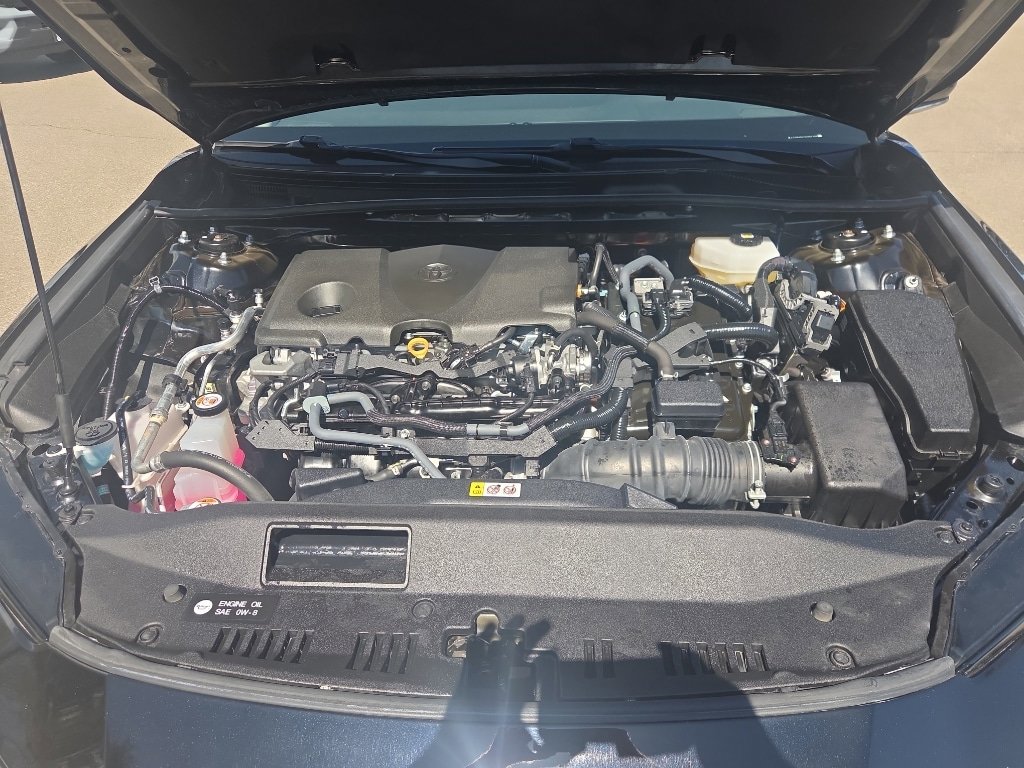 Used 2025 Toyota Camry LE AWD/4WD image 11