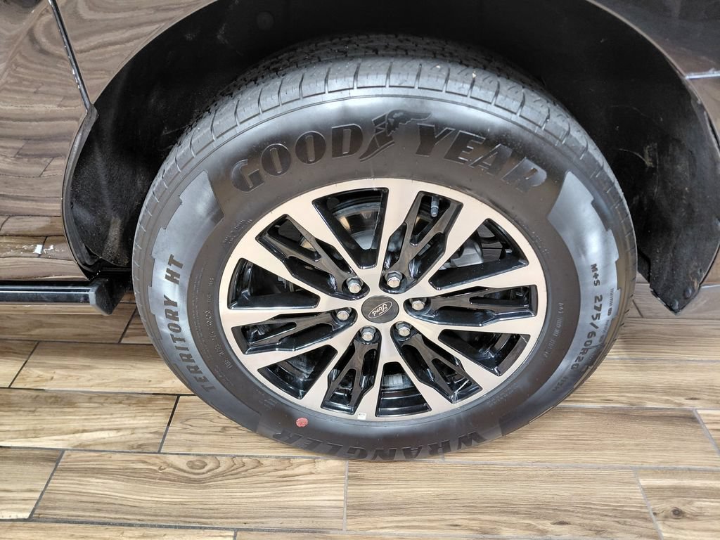 Certified 2025 Ford Expedition Max Platinum AWD/4WD image 16