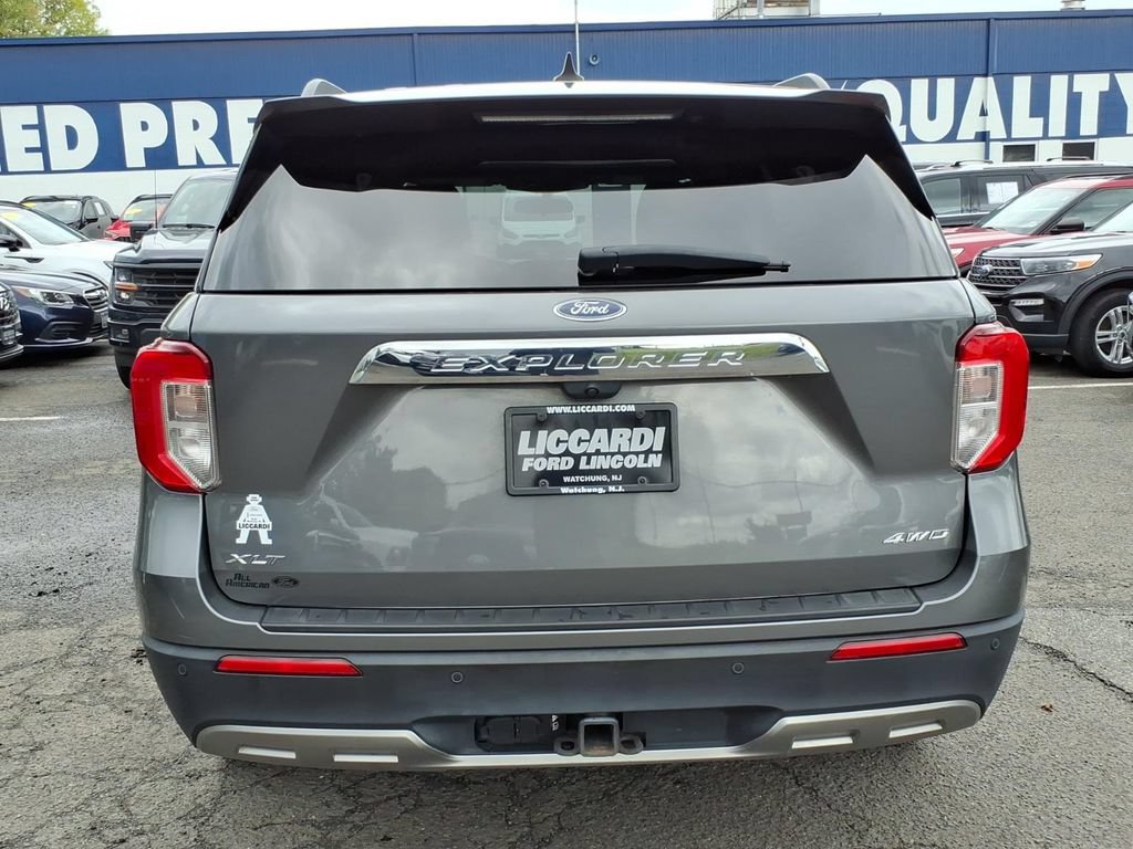 Certified 2023 Ford Explorer XLT w/ Equipment Group 202A AWD/4WD image 5
