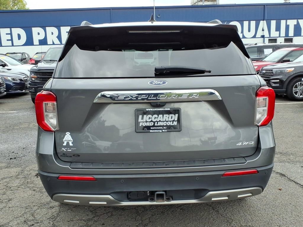 Certified 2023 Ford Explorer XLT w/ Equipment Group 202A AWD/4WD image 5