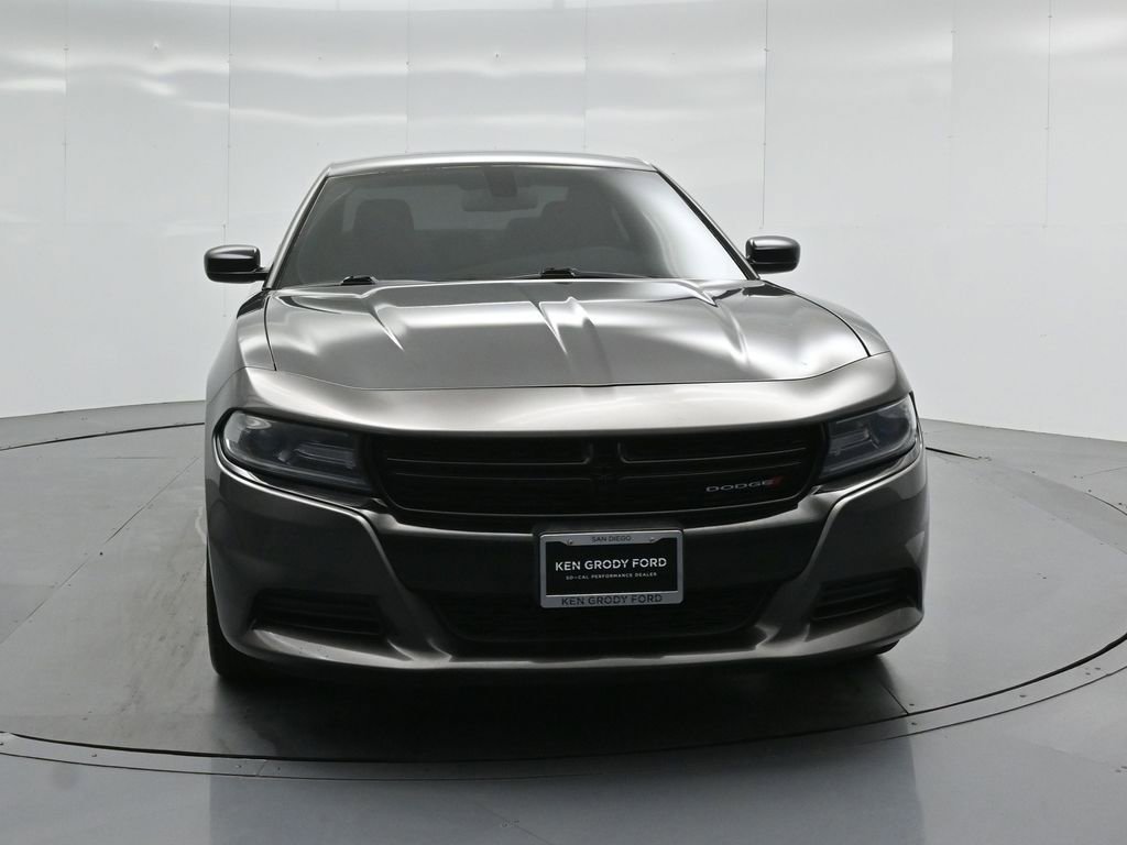 Used 2017 Dodge Charger SE w/ Blacktop Package RWD image 21