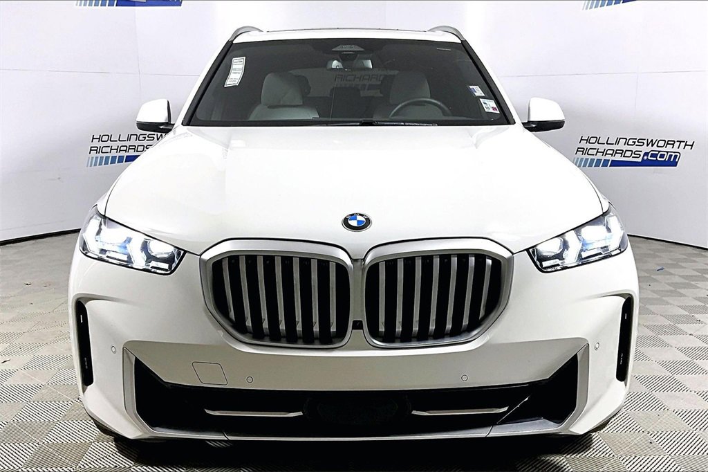 Used 2025 BMW X5 sDrive40i w/ Climate Comfort Package image 2