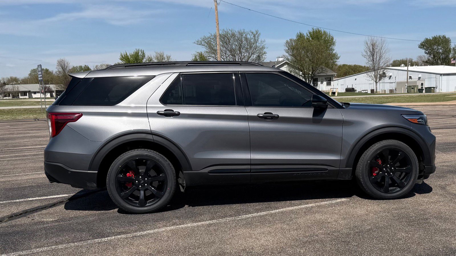 Certified 2021 Ford Explorer ST w/ Equipment Group 401A AWD/4WD image 2