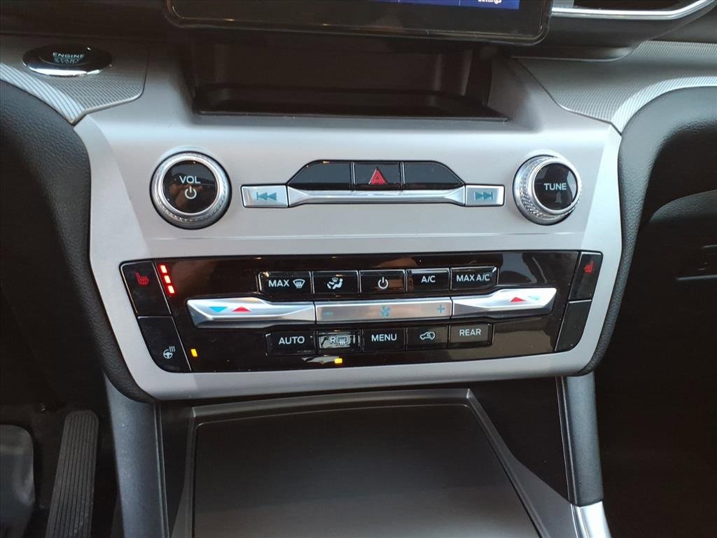 Certified 2022 Ford Explorer XLT w/ Equipment Group 202A image 21
