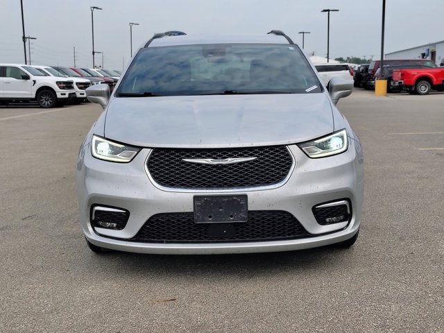 Used 2022 Chrysler Pacifica Touring FWD image 8