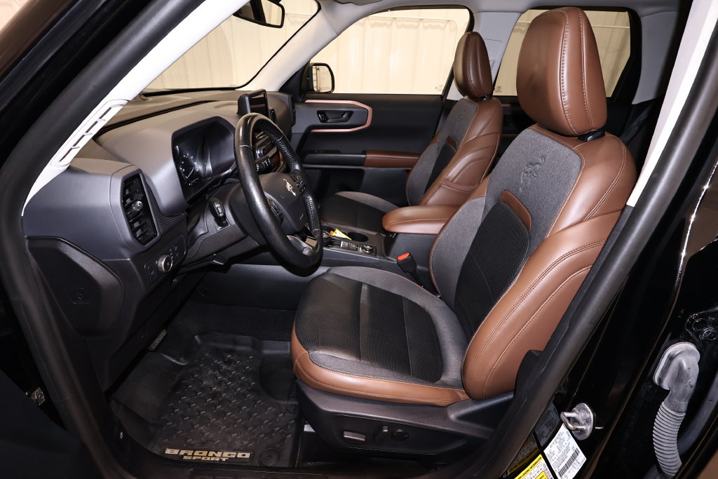 Certified 2022 Ford Bronco Sport Outer Banks w/ Tech Package AWD/4WD image 12