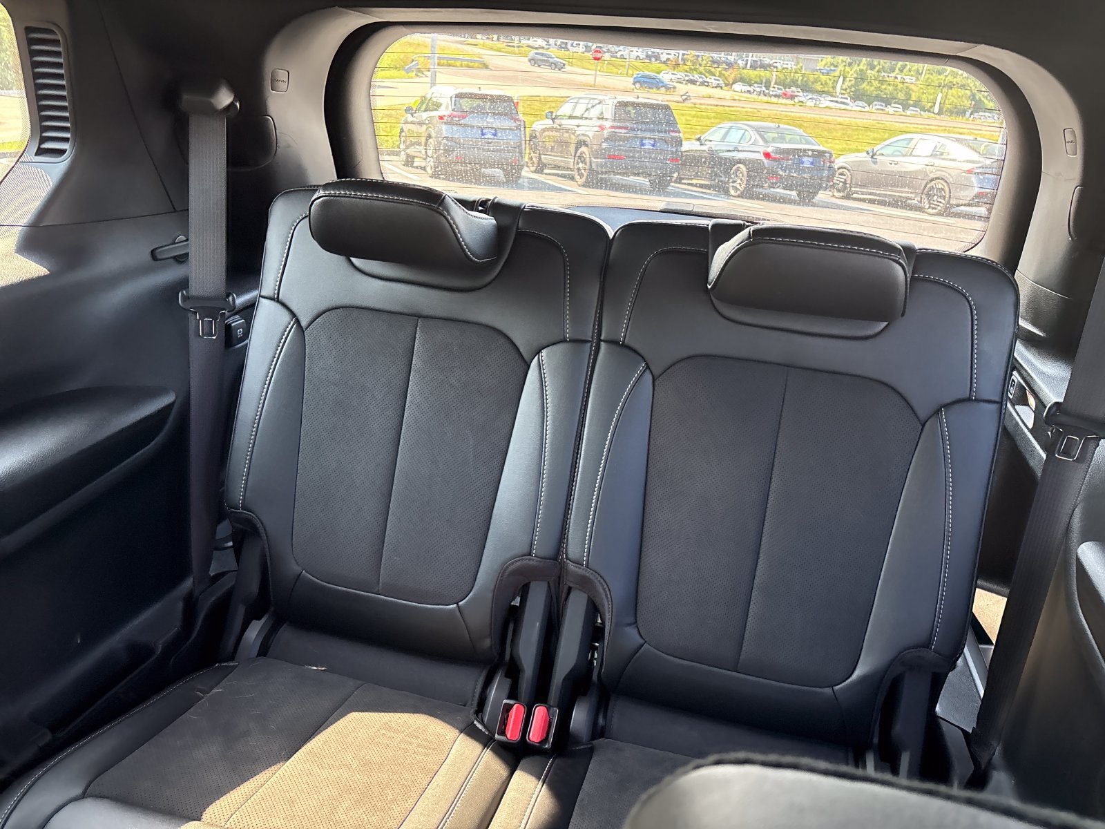 Used 2024 Jeep Grand Cherokee L Altitude AWD/4WD image 22