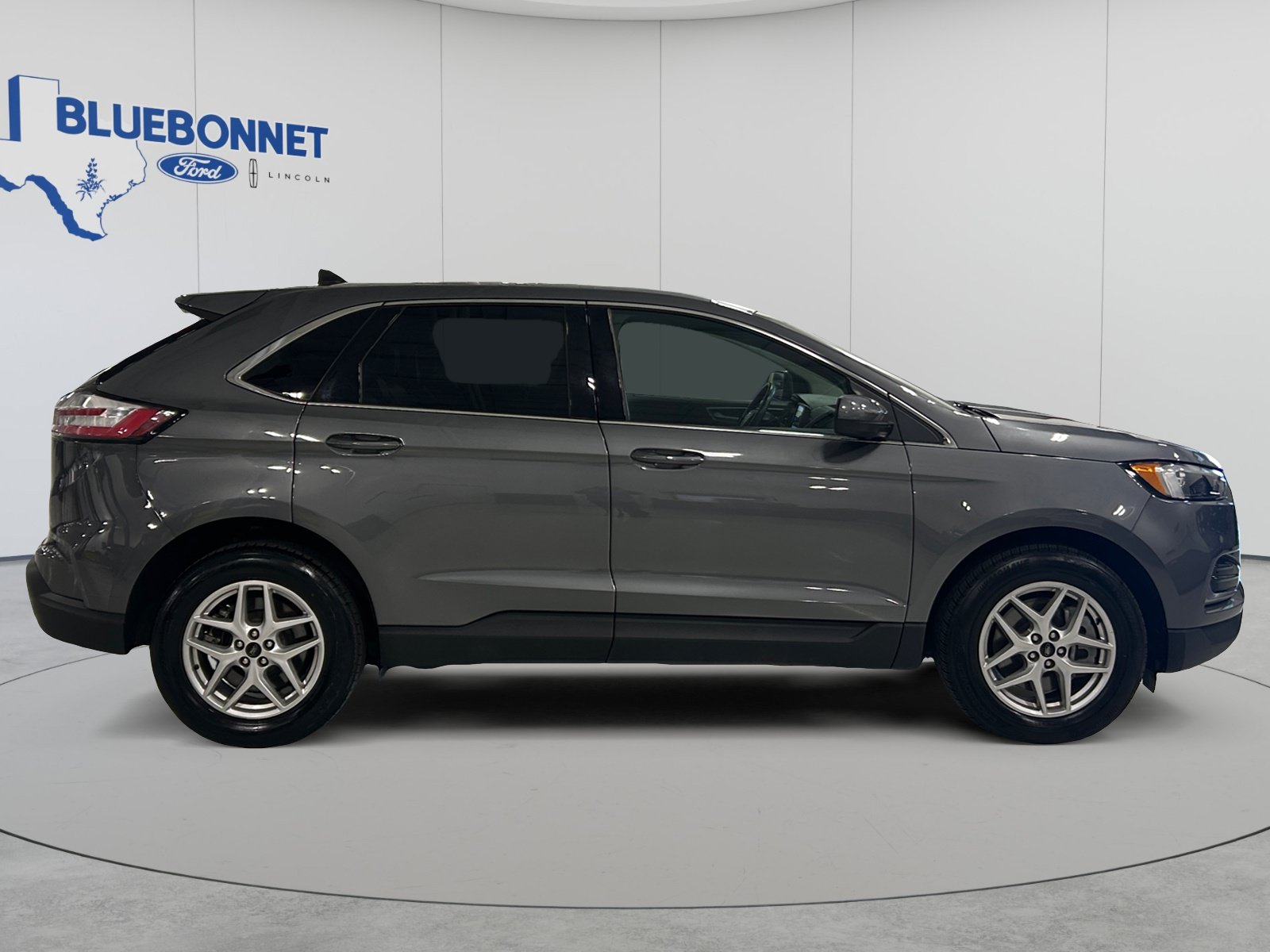Certified 2024 Ford Edge SEL AWD/4WD image 4