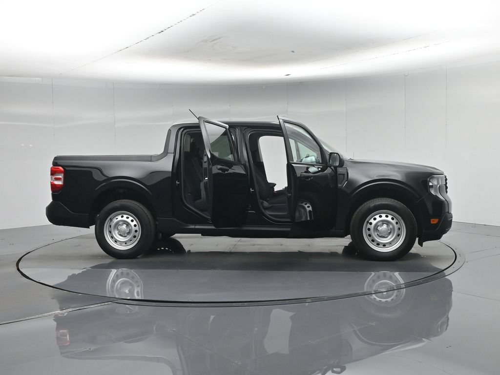 Certified 2025 Ford Maverick XL FWD image 32