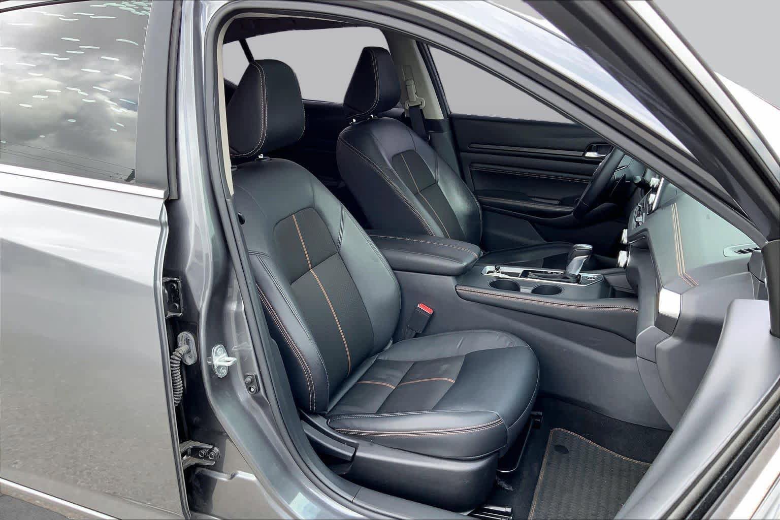 Used 2021 Nissan Altima 2.5 SR w/ SR Premium Package FWD image 9