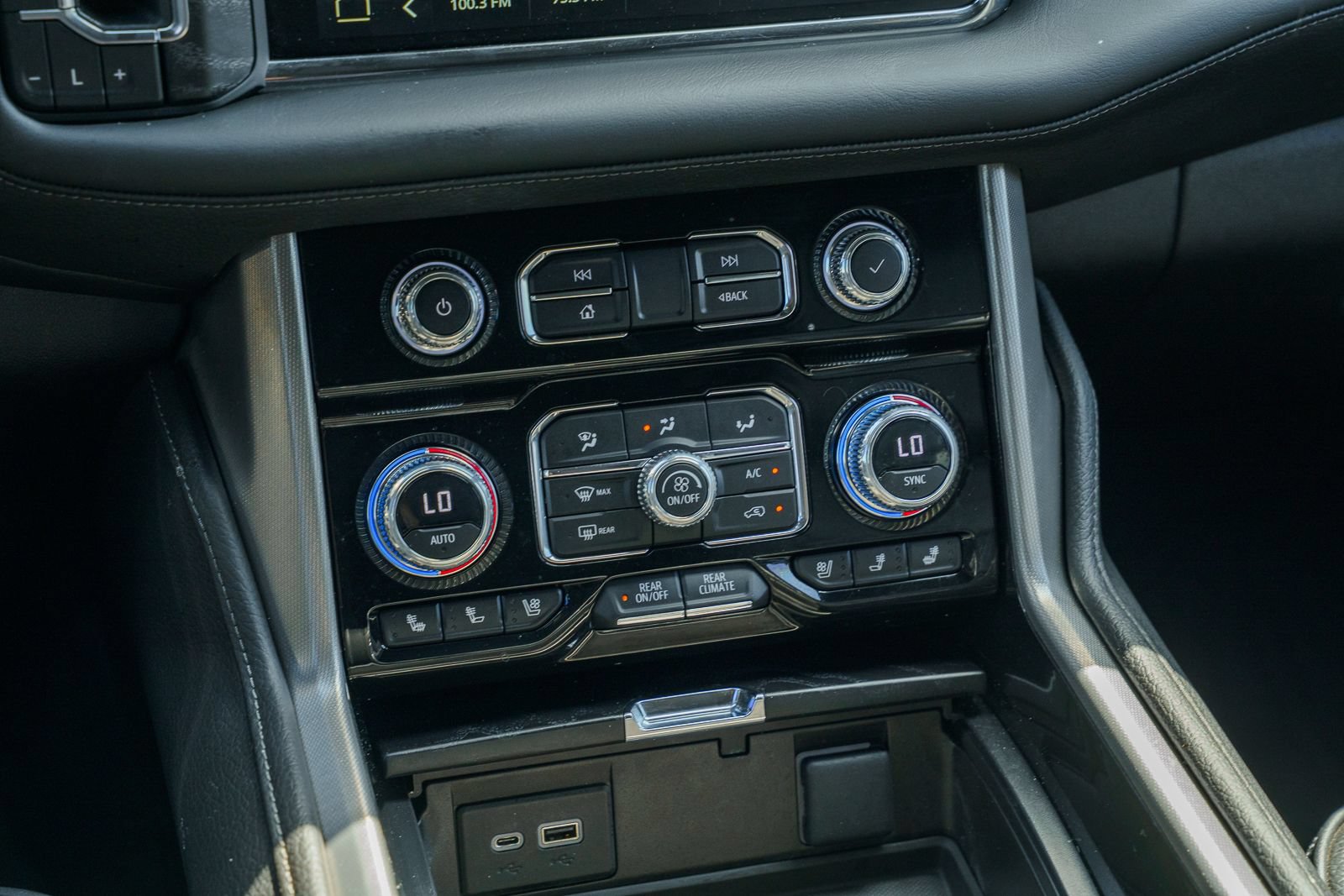 Used 2023 GMC Yukon XL Denali RWD image 43