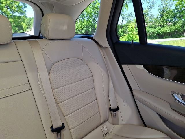 Used 2019 Mercedes-Benz GLC 300 4MATIC image 28