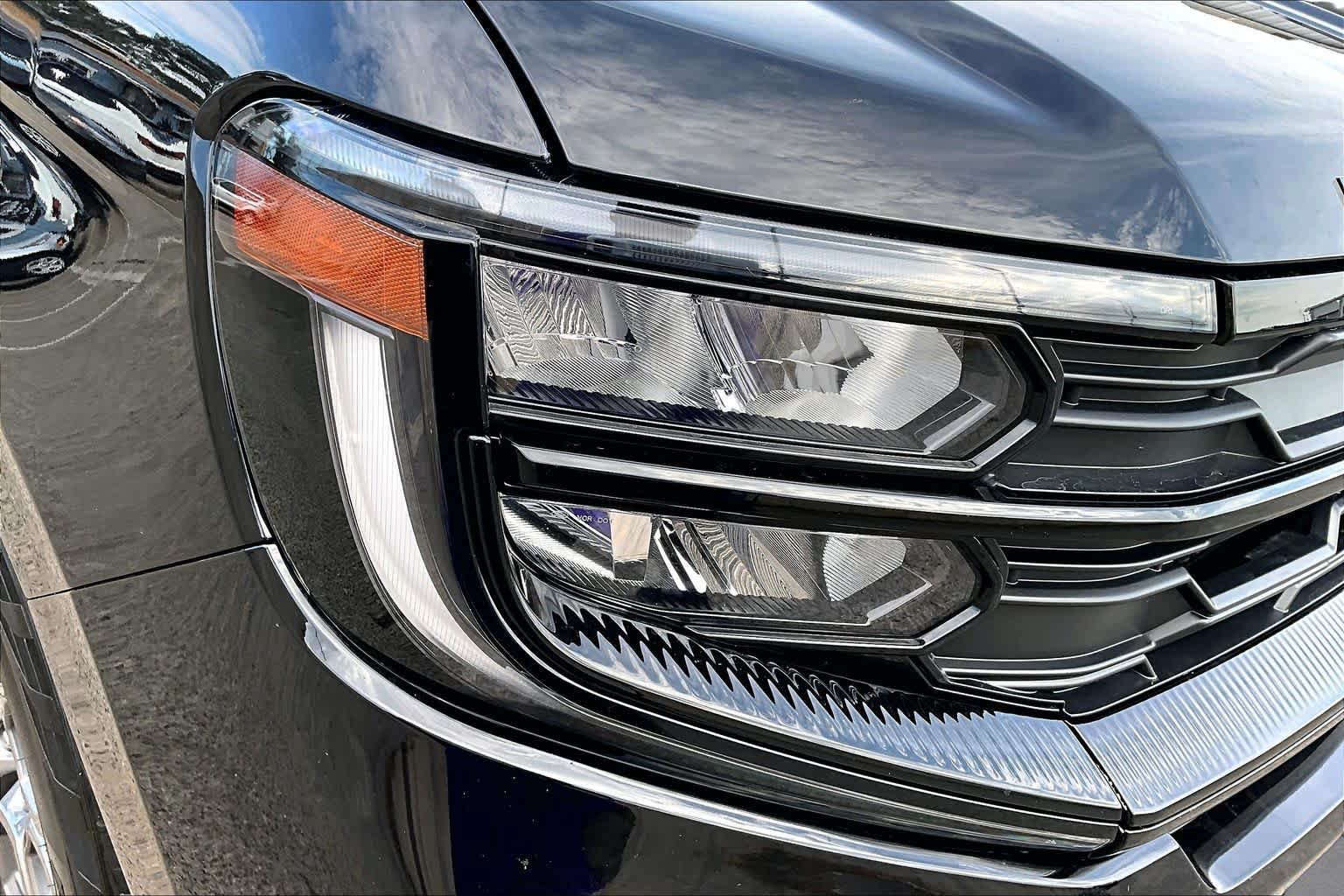 Certified 2025 Ford Expedition Active RWD image 27