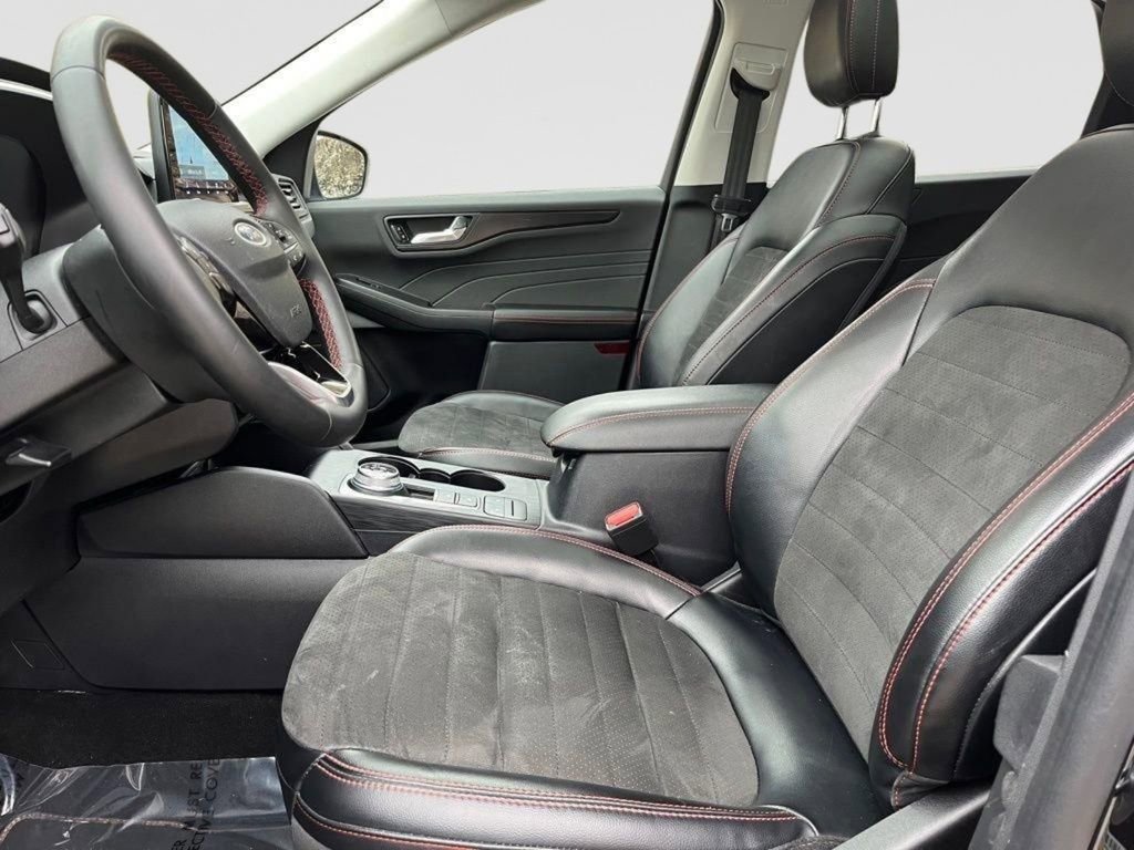 Certified 2022 Ford Escape SEL w/ SEL Stealth AWD Package image 20