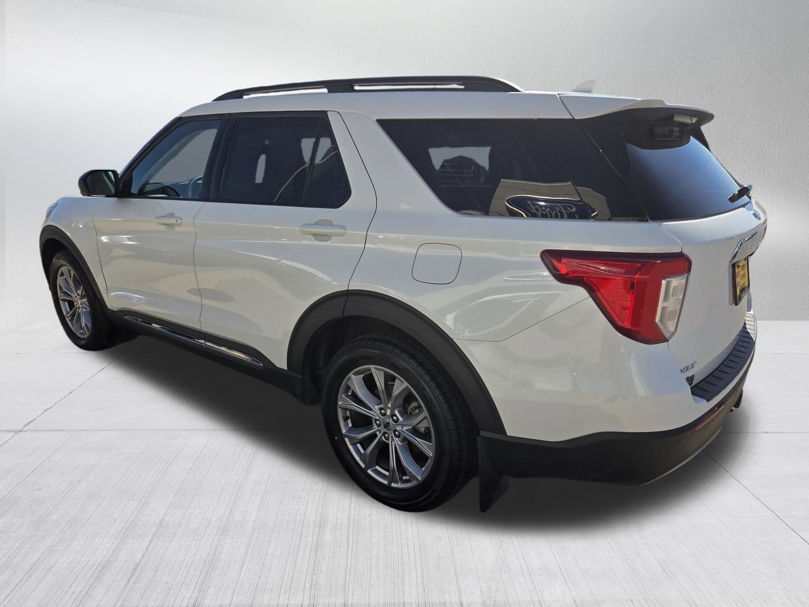 Certified 2024 Ford Explorer XLT w/ Equipment Group 202A AWD/4WD image 5