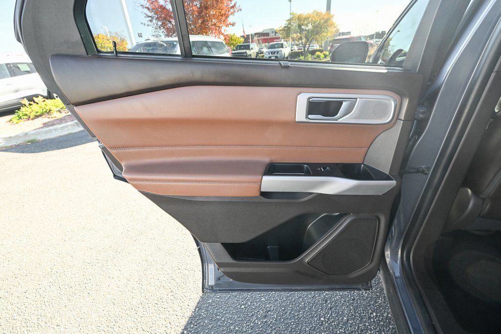 Certified 2021 Ford Explorer King Ranch w/ Premium Technology Package image 26