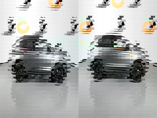 Certified 2024 Ford Edge SE w/ Black Appearance Package image 6