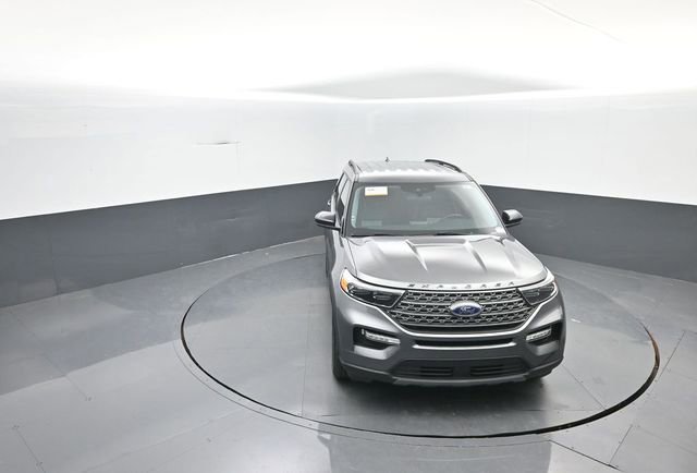 Certified 2024 Ford Explorer XLT w/ Equipment Group 202A image 17