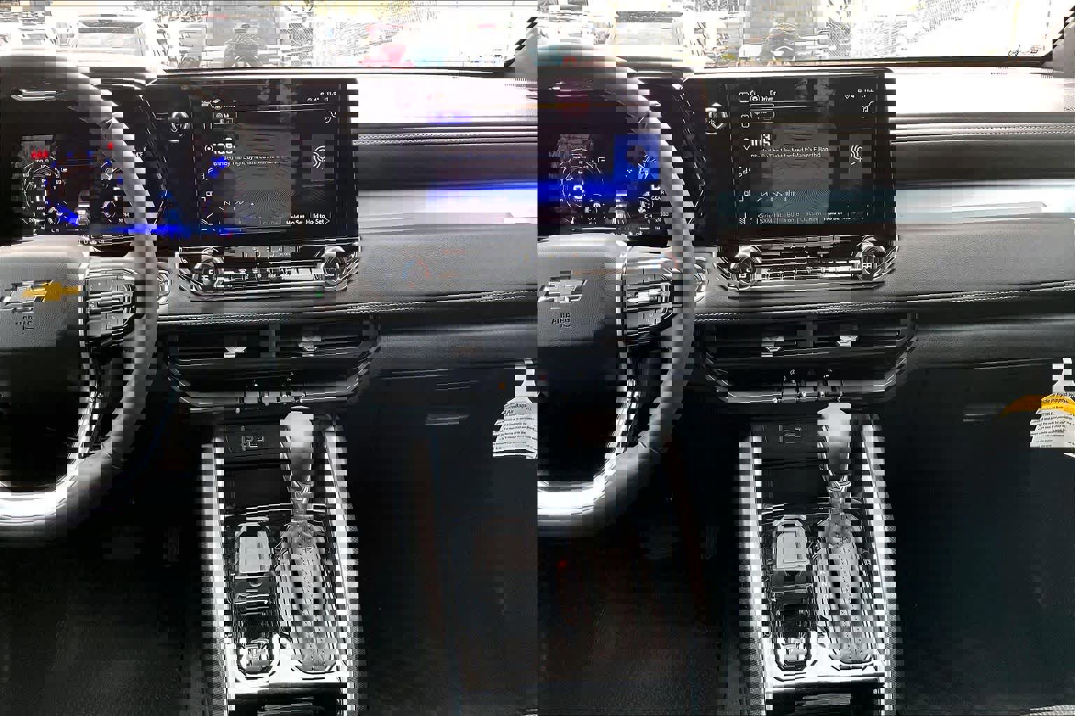 Used 2024 Chevrolet Colorado LT w/ LT Convenience Package image 12